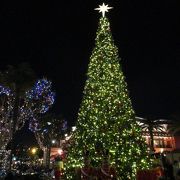 Downtown Disney　混雑しているのでレストランに入るのは待つこと必至