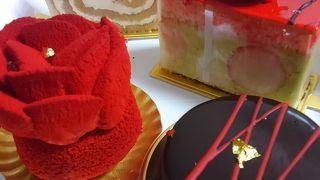 芸術品の様なケーキたち