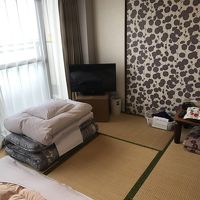 広くはないけれど、清潔で気持ちよい部屋です。