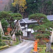 火災で焼失する前は、かやぶき屋根のお宿でした。残念！（日本秘湯を守る会会旅館）【東屋旅館】