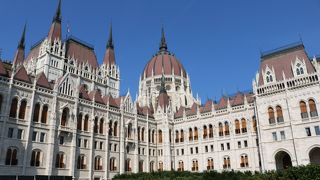 ツアーは予約して