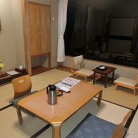 ゆったりした和室。のびのびできる広さです