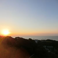 部屋の窓から見た朝日。すばらしい！！