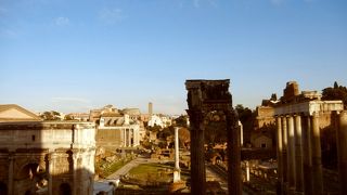 ローマ帝国に思いを馳せる遺跡