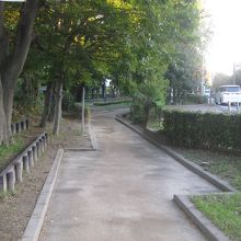 元茨木川緑地遊歩道