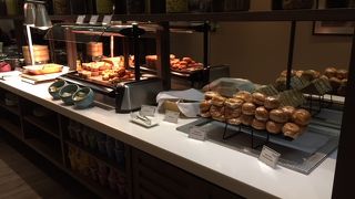 普通のラウンジ