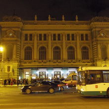 マリンスキー劇場正面。