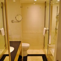 バスタブとシャワーは別になった構造。