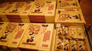 東京ばな奈はここで♪