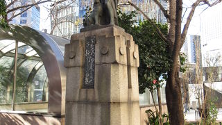 宝くじ売り場のすぐ近くです