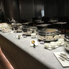 バイキング料理の数々