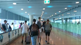 到着時と国内線で利用