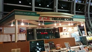 国際線では唯一のお店