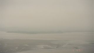 天気が悪ければ何もわからない…。