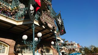 ディズニーランドに来たらやっぱり乗ってしまうアトラクション。