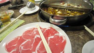 雰囲気良く病みつきになる味　モンゴル風火鍋　