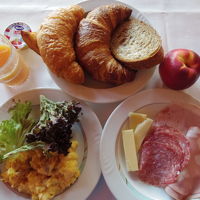 朝食