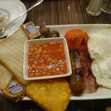 イギリス定番の朝食メニューです。