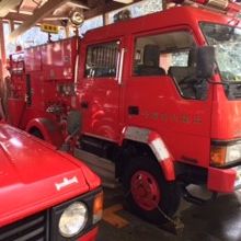 境内にとまる消防車。これで信長が攻めてきても大丈夫とうちの子