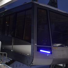 ロープウェイの車両