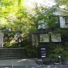 下の入口。