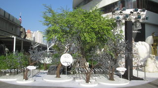 凝ったクリスマスの飾り