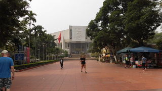 個人崇拝されるのも嫌いだったようですが