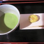 歴史を感じながらお抹茶を