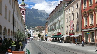 南北に延びるメインストリート