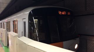 大通駅は 少々 面倒な乗り換え。