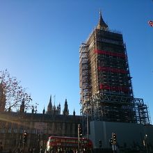 ビッグ・ベンの外観です。工事中でした。