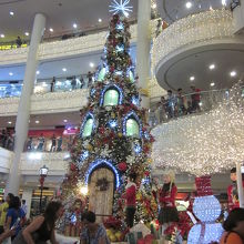 豪華なクリスマスツリーです！