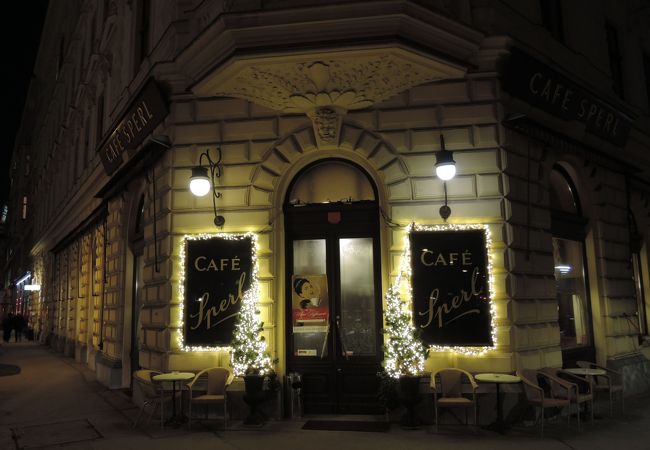 ウィーンを代表するカフェ シュペール