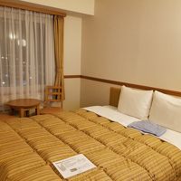 1泊ならいいですが、荷物を広げる場所がないです。