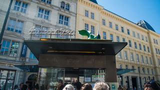 旅するドイツ語でも紹介されていた地元で人気のソーセージスタンド