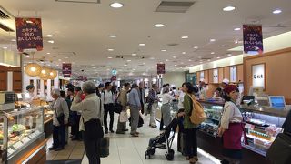 新幹線乗車前のお弁当探しに