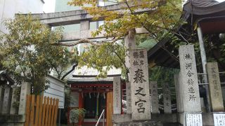 戦争の傷跡が残る神社