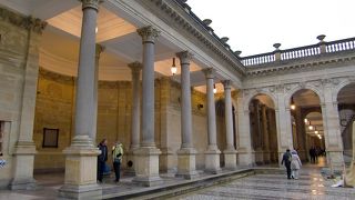 壮大な「ムリーンスカーコロナーダ」