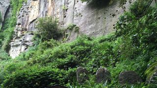 松尾芭蕉ゆかりの石塚