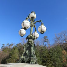 皇居正門石橋飾電燈