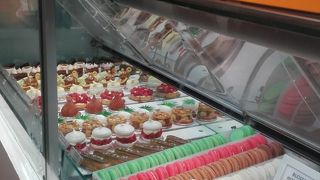 SOHOにある黄色い看板