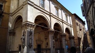 中世そのままの街並み