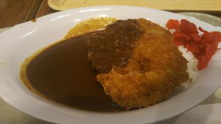 フードコート内のカレー屋さん