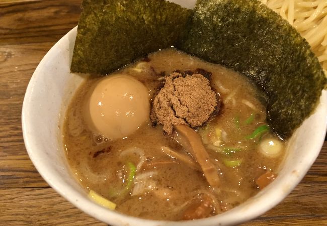 濃厚な鶏スープでいただくつけ麺が絶品