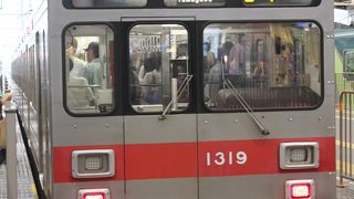 新旧車両が混在