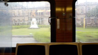 ローカルとツーリストがたくさん乗るバス