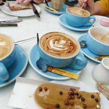 コーヒー、カプチーノは至って普通・・・