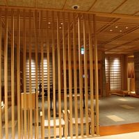 フロントのあたりです。和の雰囲気。