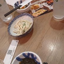 もずくとマカロニサラダ