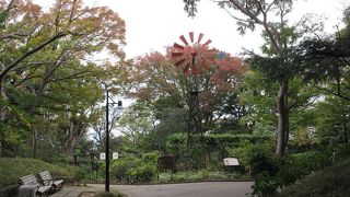 木々に困れた隠れ家のような雰囲気でした。